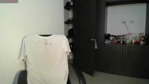 Snapshot of venelope1 chatting on February 2026 02:21:01 AM Venelope 3 online show from February 2026 02:21:01 AM