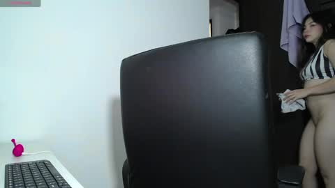 Snapshot of venelope1 chatting on April 2026 02:09:01 AM Venelope 3 online show from April 2026 02:09:01 AM