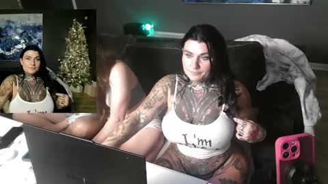 Snapshot of ventressinkbaby chatting on November 2025 02:09:01 AM VentressInk online show from November 2025 02:09:01 AM