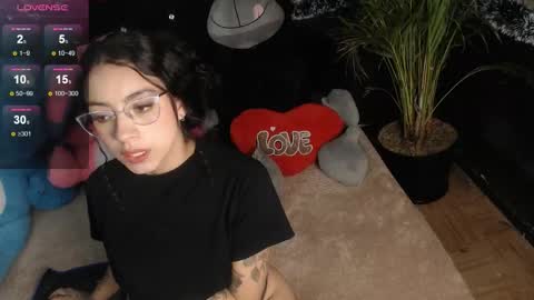 Snapshot of venus_26_ chatting on December 2025 11:45:01 PM eva online show from December 2025 11:45:01 PM