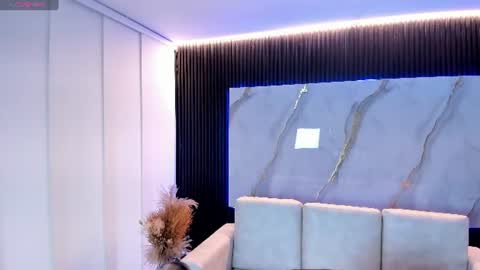 Snapshot of venus_cooperr chatting on June 2026 11:12:02 AM Venus Cooperr online show from June 2026 11:12:02 AM