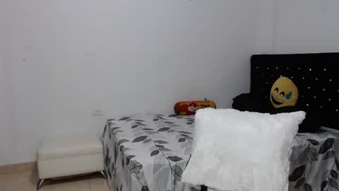 Snapshot of venus_menoza chatting on December 2024 07:32:02 PM venus_menoza online show from December 2024 07:32:02 PM