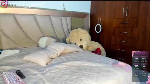 Snapshot of venus_queen_ chatting on March 2025 12:53:01 AM Ali aka venus p online show from March 2025 12:53:01 AM