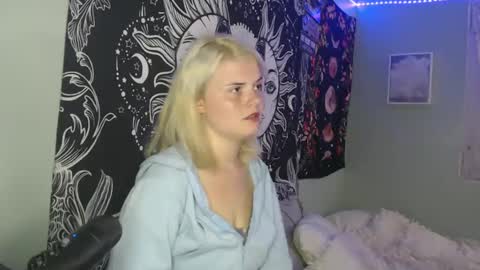 Miss Venus online show from October 2025 07:11:02 PM