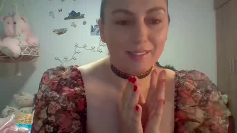 Snapshot of venusina07 chatting on December 2025 06:29:02 AM VENUSINA07 online show from December 2025 06:29:02 AM