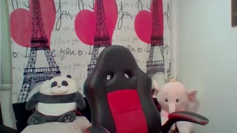 Snapshot of venusina07 chatting on April 2026 04:54:01 AM VENUSINA07 online show from April 2026 04:54:01 AM