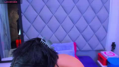 Venusowen  online show from November 2025 02:49:02 PM