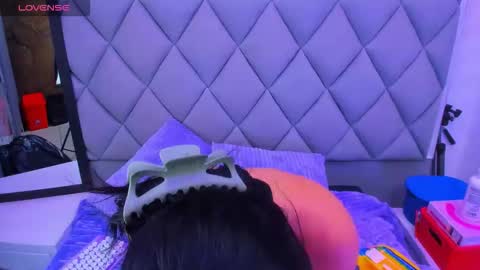 Venusowen  online show from December 2025 01:09:01 PM