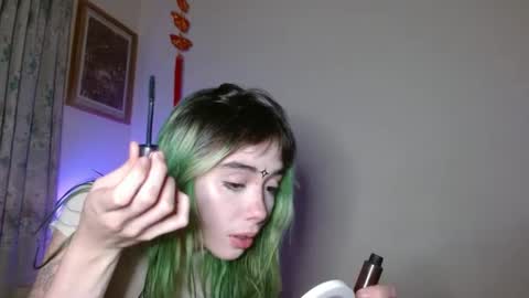 Venus online show from October 2025 01:03:02 AM