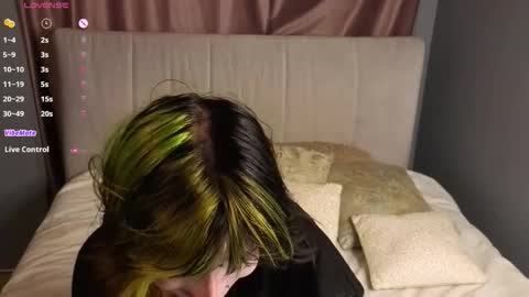 Snapshot of veolatownson chatting on October 2025 08:09:02 PM Erica online show from October 2025 08:09:02 PM