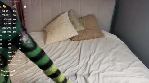 Snapshot of veolatownson chatting on November 2025 08:11:02 PM Erica online show from November 2025 08:11:02 PM