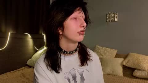 Erica online show from December 2025 08:14:01 PM