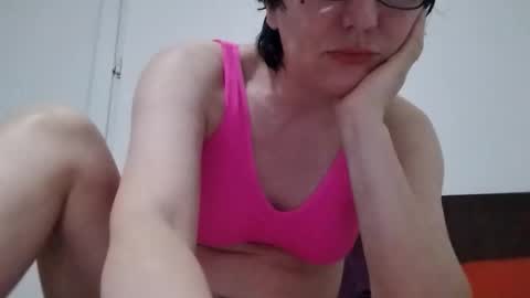 Vera online show from May 2026 10:37:01 PM