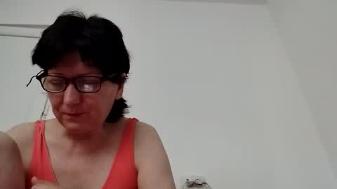 Vera online show from May 2026 02:02:02 PM