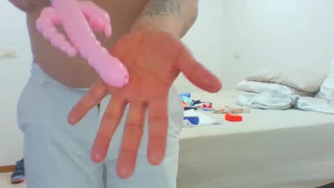 Snapshot of vergagolosa22 chatting on December 2025 04:54:01 AM vergagolosa22 online show from December 2025 04:54:01 AM