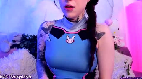 Snapshot of vergill_hella chatting on February 2025 06:34:01 AM Sonya online show from February 2025 06:34:01 AM