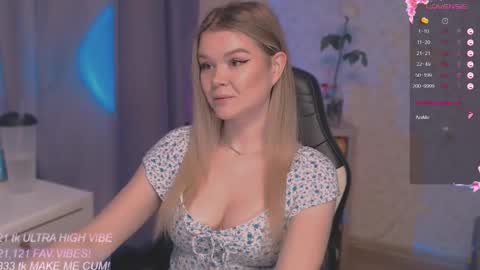 Snapshot of veronaaura chatting on November 2025 09:26:01 PM Tiffany online show from November 2025 09:26:01 PM