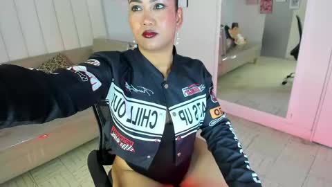 Snapshot of veronica_b07 chatting on April 2026 01:48:02 PM Veronica3 online show from April 2026 01:48:02 PM