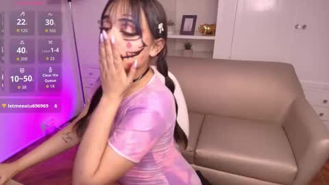 Veronica  online show from October 2025 06:31:01 PM