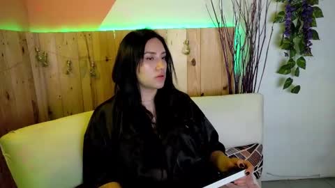   online show from December 2025 07:19:02 PM