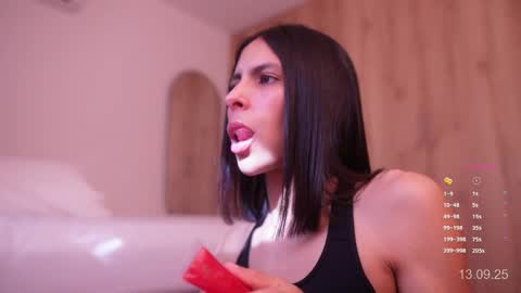 Snapshot of veronica_mendez1 chatting on September 2025 01:11:02 PM Veronica online show from September 2025 01:11:02 PM