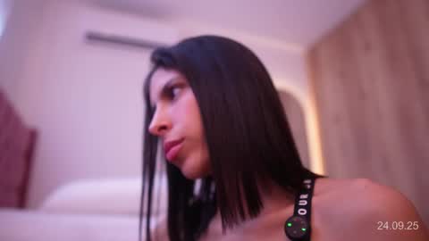 Snapshot of veronica_mendez1 chatting on September 2025 12:30:01 PM Veronica online show from September 2025 12:30:01 PM