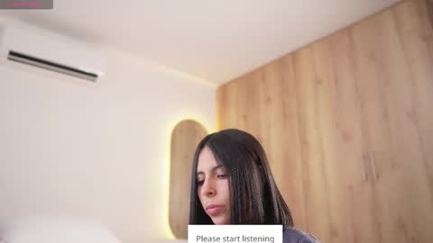 Snapshot of veronica_mendez1 chatting on November 2025 03:34:01 PM Veronica online show from November 2025 03:34:01 PM