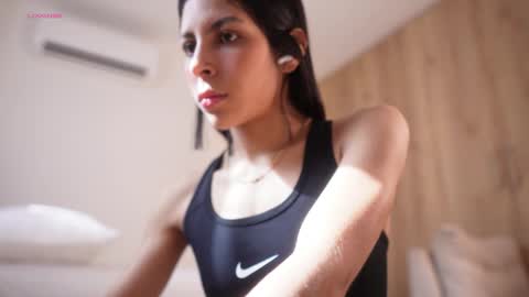 Snapshot of veronica_mendez1 chatting on December 2025 02:11:01 PM Veronica online show from December 2025 02:11:01 PM