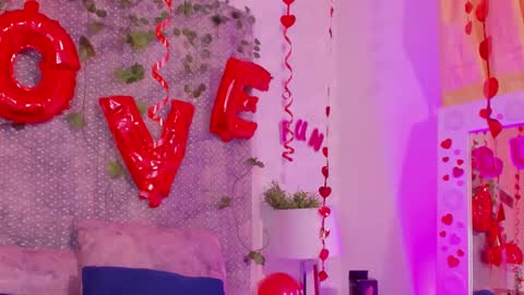 Snapshot of veronica_olson_ chatting on February 2025 05:51:02 AM Veronica Olson online show from February 2025 05:51:02 AM