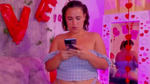 Snapshot of veronica_olson_ chatting on February 2025 08:54:02 AM Veronica Olson online show from February 2025 08:54:02 AM