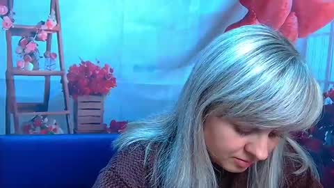 Snapshot of veronicasvitt chatting on April 2026 12:44:02 PM VeronicaSvitt online show from April 2026 12:44:02 PM