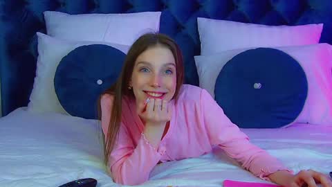 Veronica online show from June 2026 06:35:02 PM