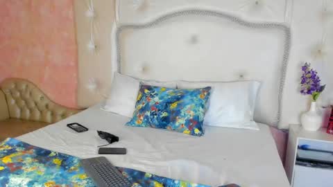 Snapshot of veronikabloom_ chatting on July 2026 04:04:02 AM Veronika online show from July 2026 04:04:02 AM
