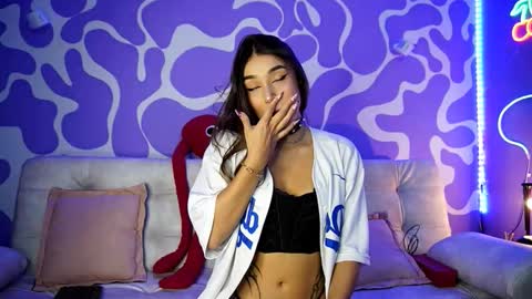        online show from November 2025 01:06:02 AM