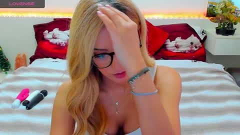 Snapshot of verrasweet4u chatting on January 2025 07:42:02 AM VerraSweet4u online show from January 2025 07:42:02 AM