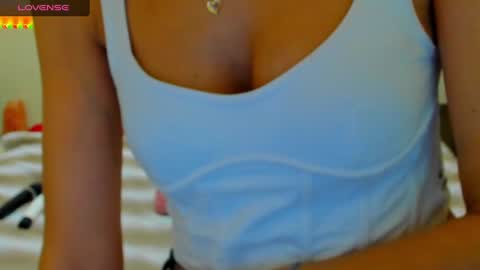 Snapshot of verrasweet4u chatting on March 2025 04:58:02 AM VerraSweet4u online show from March 2025 04:58:02 AM