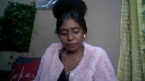 Snapshot of verronique1511 chatting on June 2026 03:36:01 PM verronique1511 online show from June 2026 03:36:01 PM
