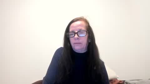 verysassypeachgoddess online show from February 2026 12:00:01 PM