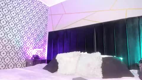 Sthefanny online show from October 2025 12:04:02 PM