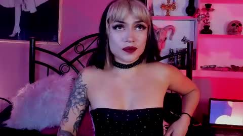 Snapshot of vex_manson chatting on June 2026 08:29:02 PM Vex online show from June 2026 08:29:02 PM