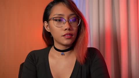 Snapshot of vexanyx chatting on May 2026 10:19:02 AM Vexa Nyx online show from May 2026 10:19:02 AM