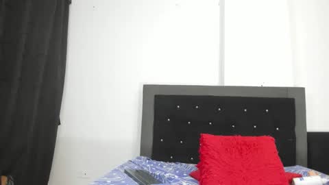 Snapshot of vfridaper chatting on February 2026 12:51:01 AM Frida online show from February 2026 12:51:01 AM