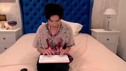 Via online show from October 2025 09:34:02 PM