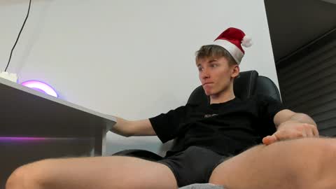 vibemygirl online show from December 2024 01:54:02 PM