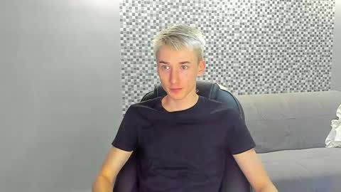 vibemygirl online show from September 2025 01:11:02 PM