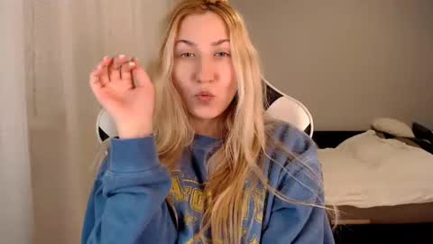 Amelia online show from February 2025 06:47:02 PM