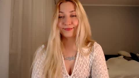 Amelia online show from March 2025 07:34:01 PM