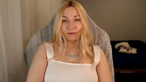 Amelia online show from December 2025 05:53:02 PM