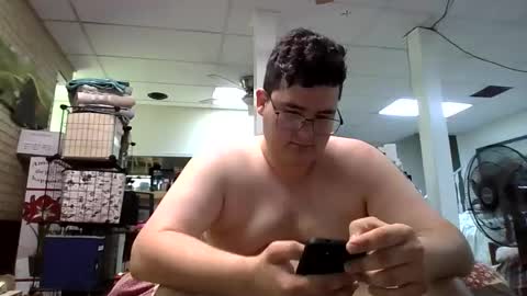 Snapshot of vicantis chatting on April 2026 06:23:01 PM Matt online show from April 2026 06:23:01 PM