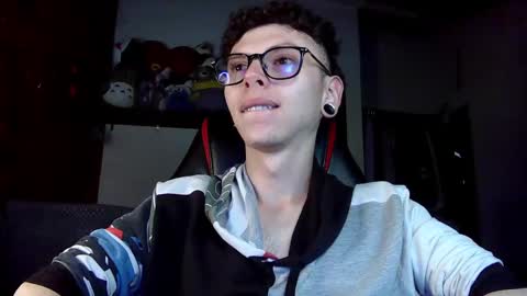 Vicent Brais online show from February 2025 12:57:02 AM